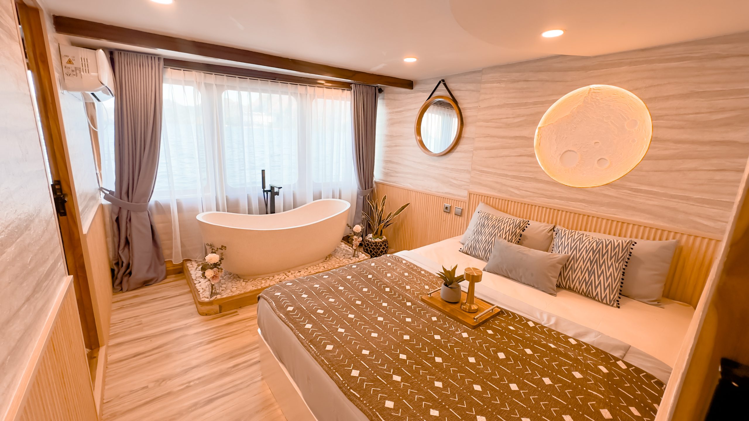 Luxury 09 - Image 6