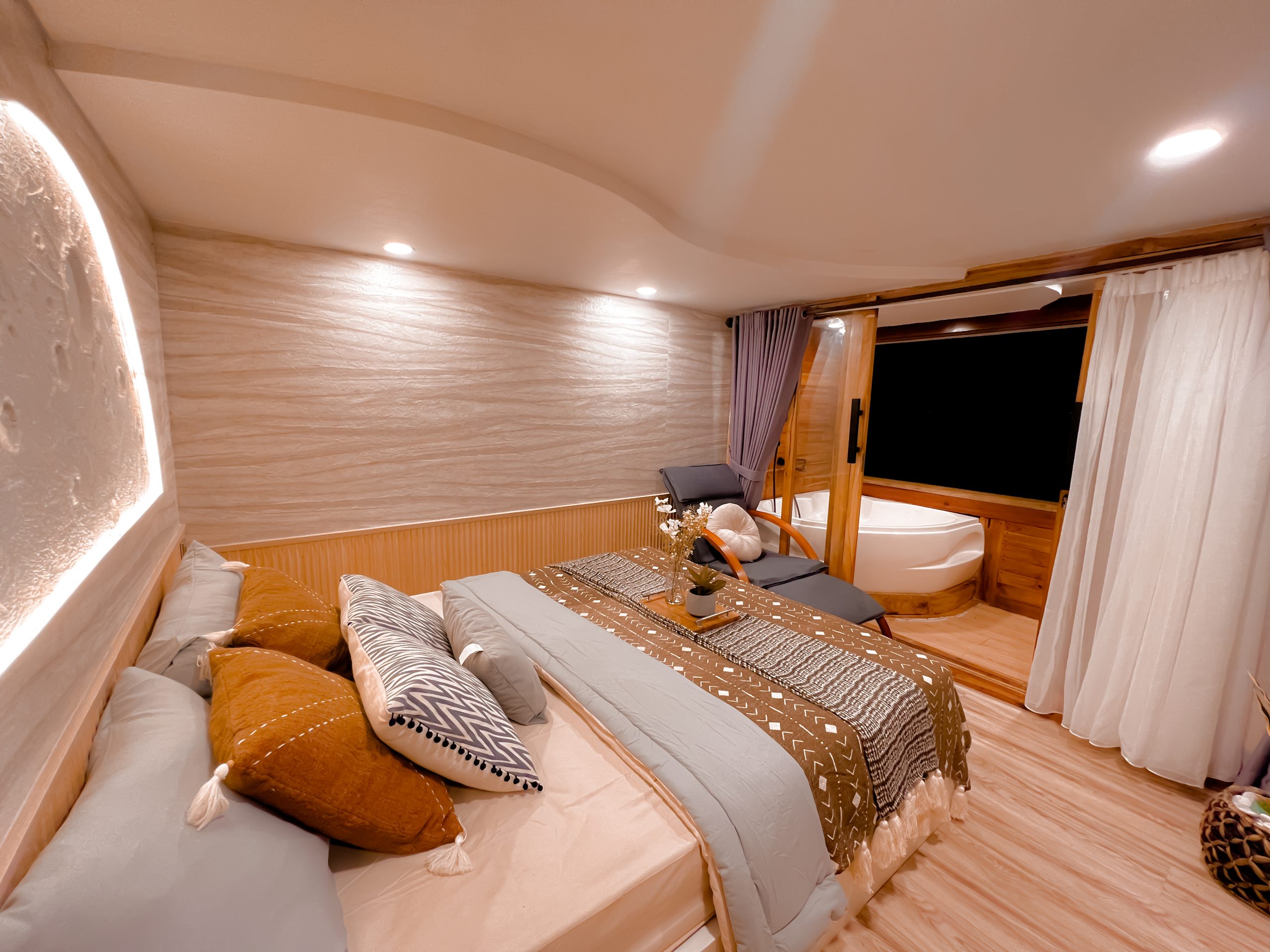 Luxury 09 - Image 7